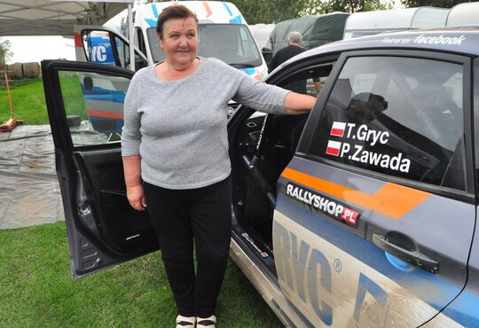 Teresa Żubrowska i... jej rajdowcy